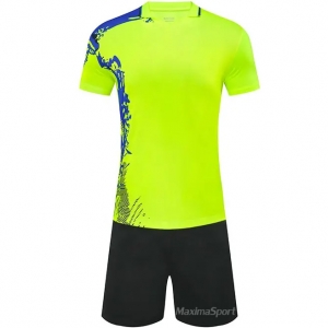 Children football kit green with black