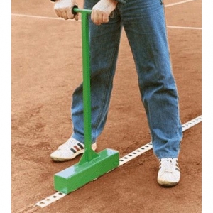 Metal device for installation on lines Tennis Court